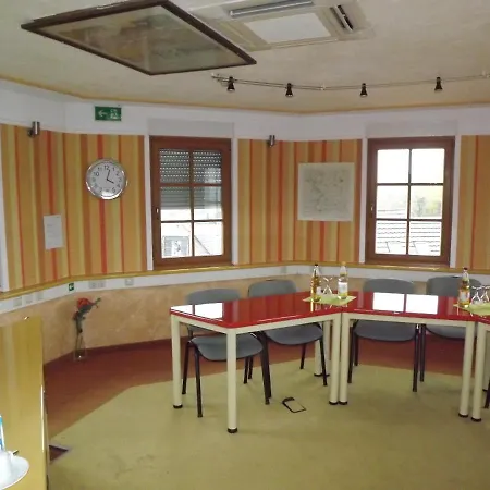 ホテル Piccolo シュライツ